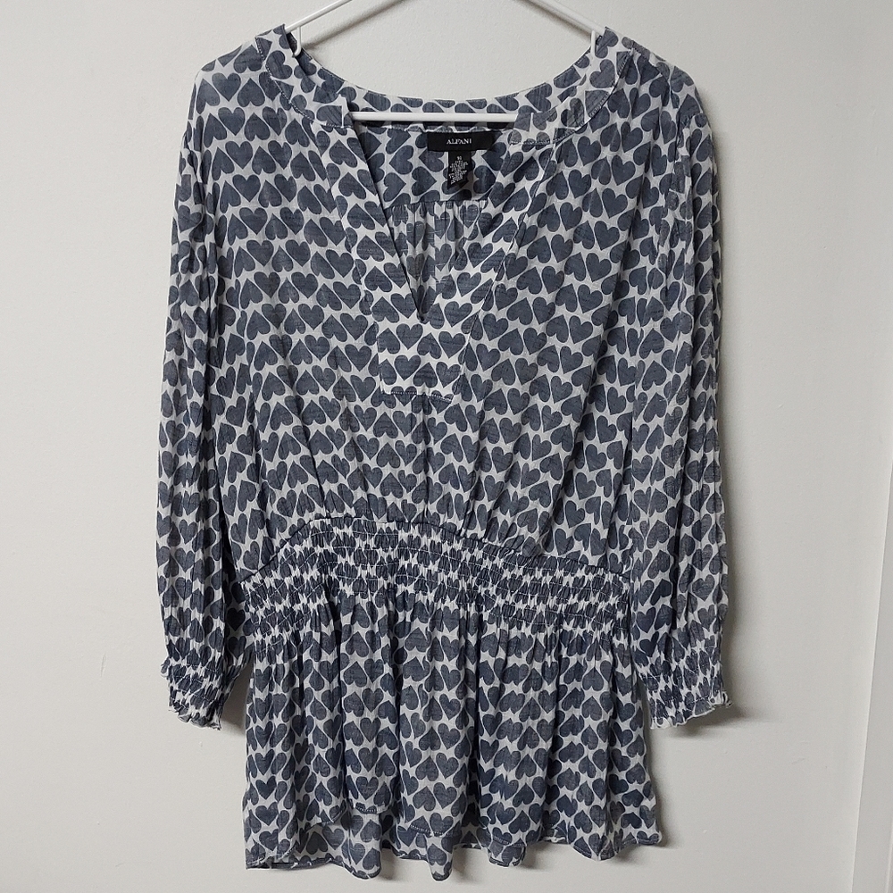 Alfani navy heart v neck 3/4 sleeve women's XL/16
